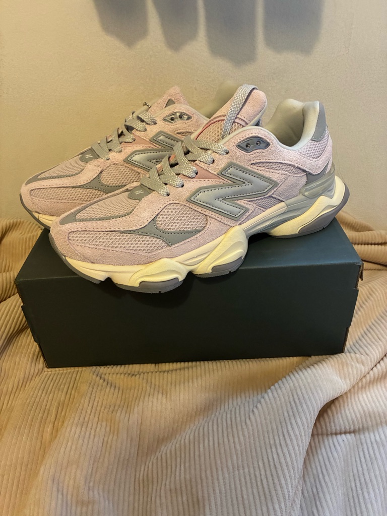 New Balance 9060Pink